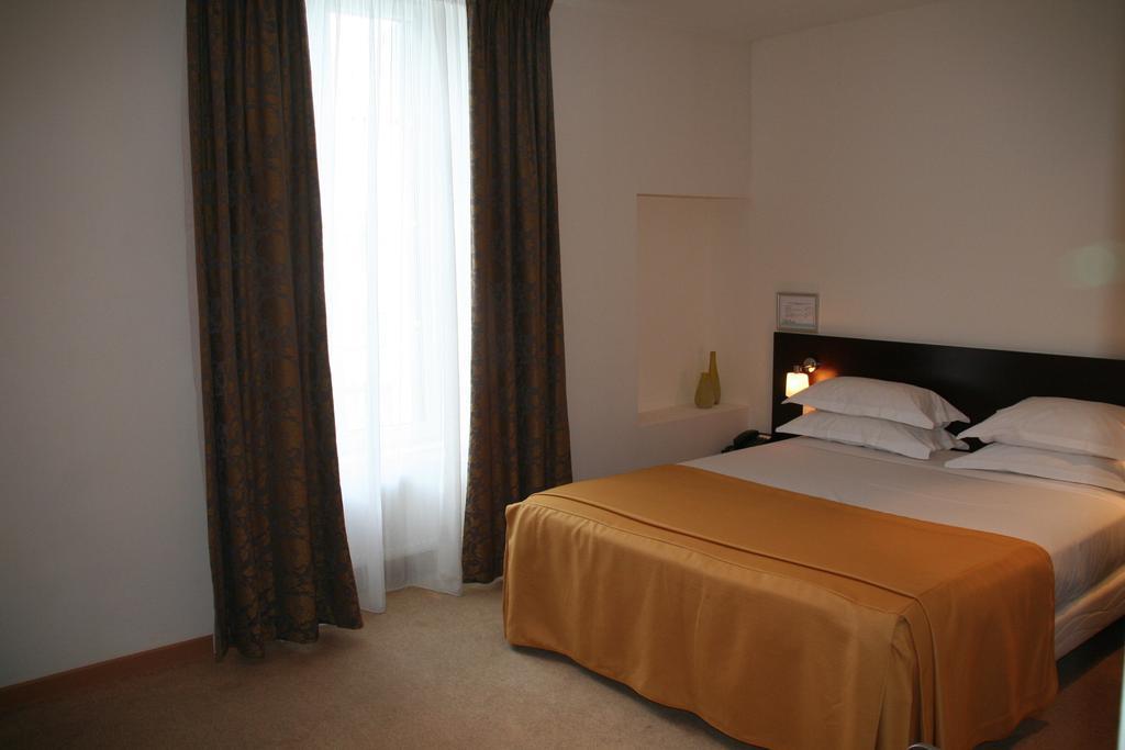 Hotel La Beauze Aubusson  Room photo